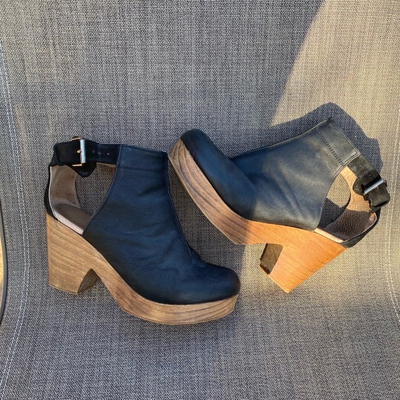 Free People Amber Orchard Clogs - Picture 2 of 9